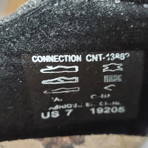 Taos Connection Women's US 7 Black Leather Slip On Pump Low Heel Shoes EUC - Picture 9 of 9